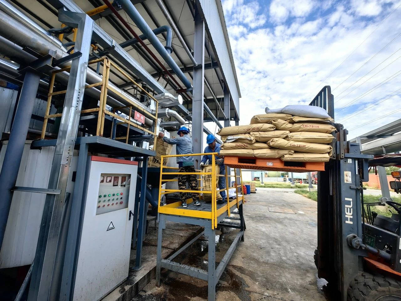 践行“六个主题年” | 沥青公司权属单位储运公司新材料车间技术改造再迎新突破